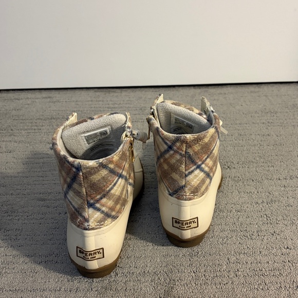 Sperry Women's Plaid Cream and Tan Boots - Picture 3 of 6